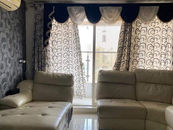 Single occupancy luxury room in fully furnished 4BHK with jacuzzi at Evershine Cosmic, New Link Road, Oshiwara, Andheri West for female tenants