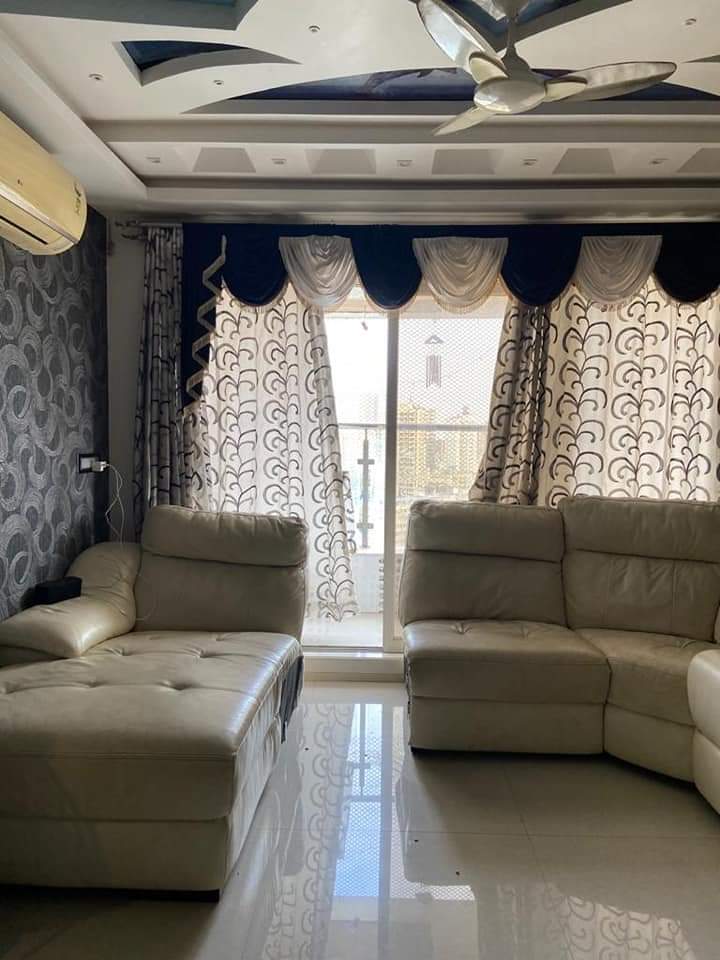 Single occupancy luxury room in fully furnished 4BHK with jacuzzi at Evershine Cosmic, New Link Road, Oshiwara, Andheri West for female tenants