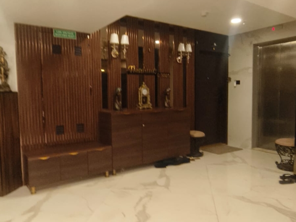 RNA NG Eclat Lokhandwala Andheri West 2.5 BHK premium flat higher floor Image Title: