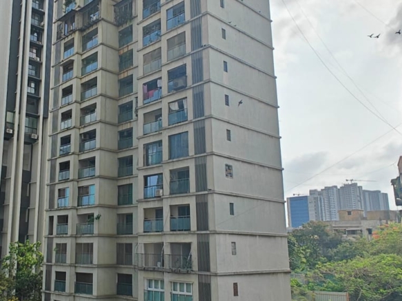 Premium 2BHK apartment for sale in Lashkaria Green Diamond Oshiwara Andheri West near metro